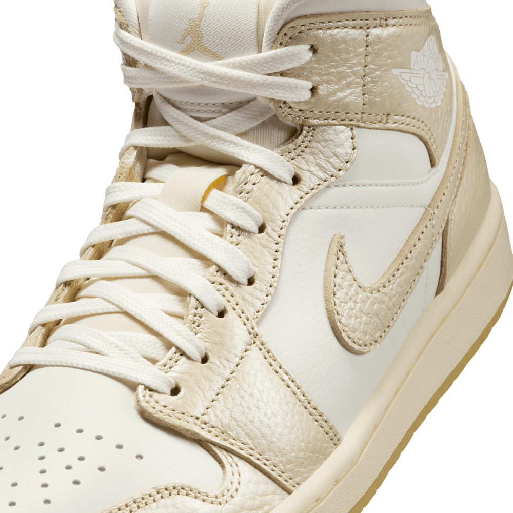 Wmns Air Jordan 1 Mid SE V2