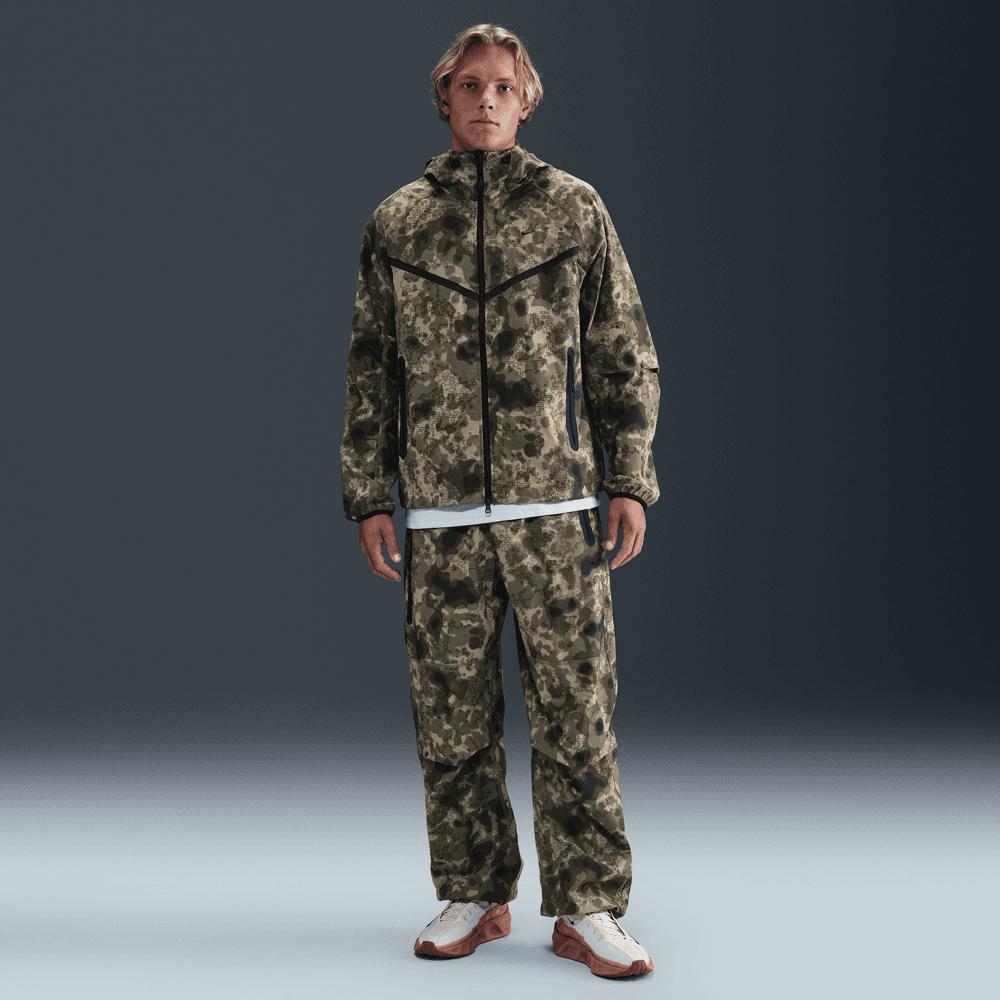 Nike Tech -FIT Woven Camo Windrunner Oversized Jacket
