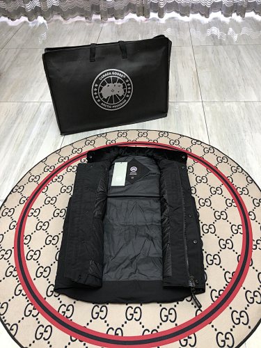 Canada Goose Black Freestyle Crew Down Vest