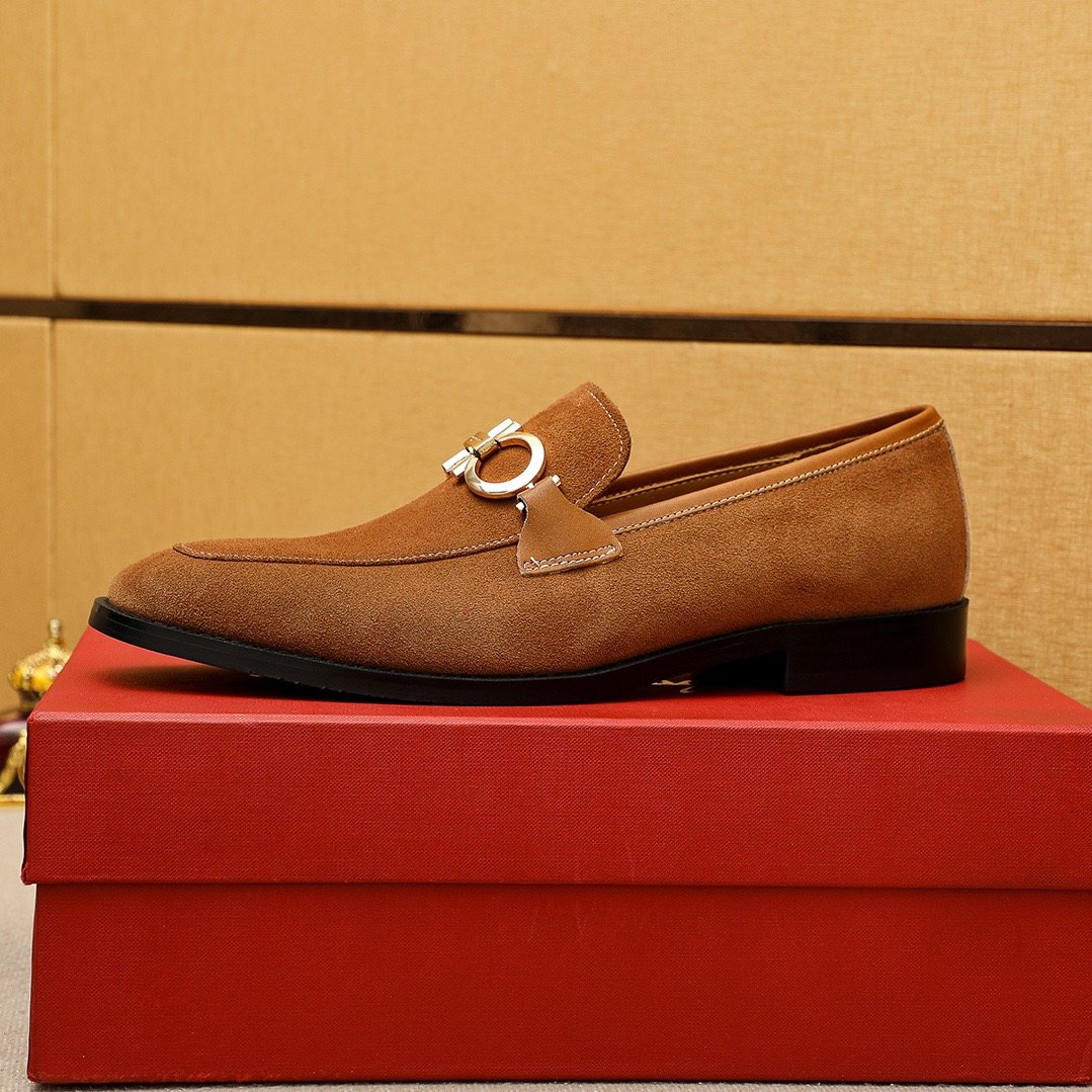 Ferragamo Men's Brown Metal Hardware Loafers