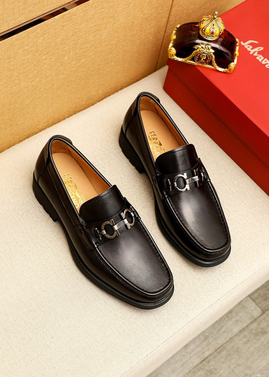 Ferragamo Black Bit Loafers