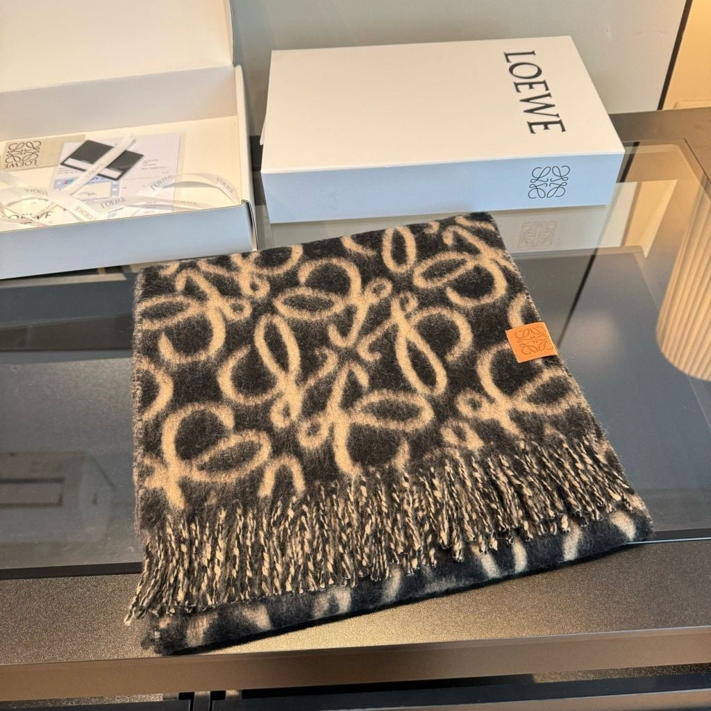 Loewe Loop Motif Fringed Scarf