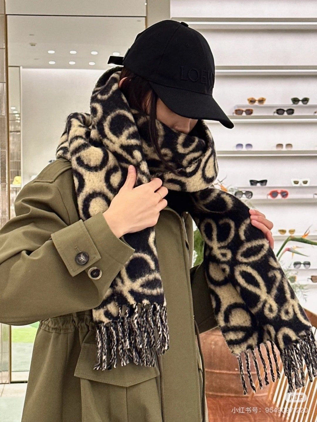 Loewe Loop Motif Fringed Scarf