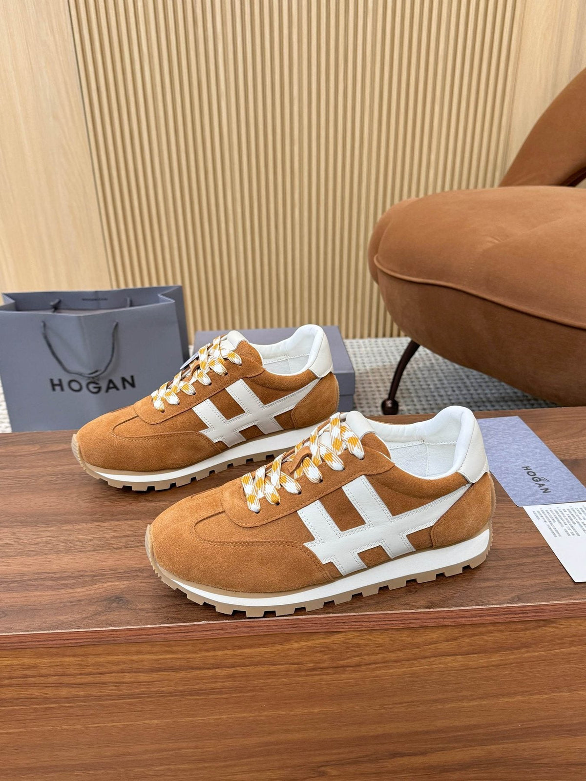 Hogan Leather Low-Top Sneakers