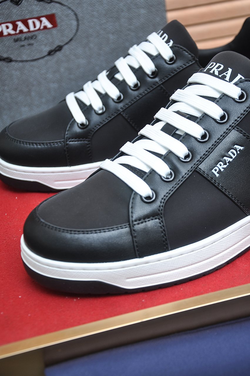 Prada Contrast Lace Low-Top Sneakers