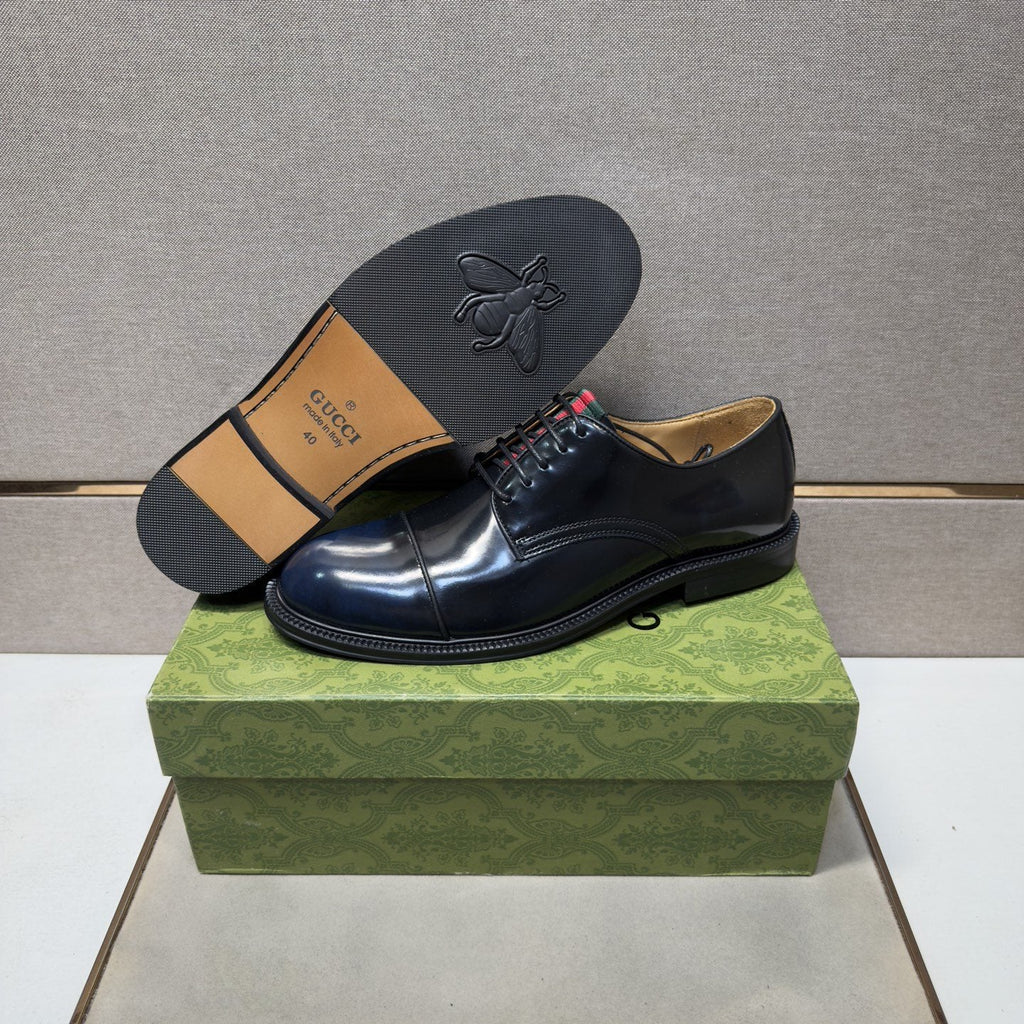 Gucci Men's Stripe-Accent Lace-Up Dress Shoes